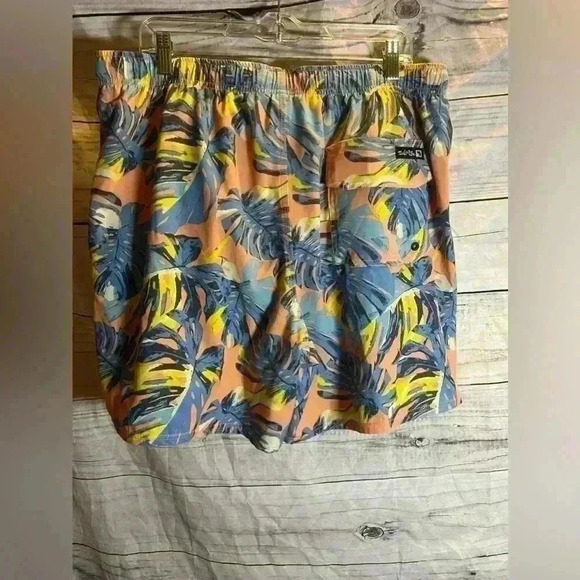 Salt life Hawaiian print swim trunks - Picture 6 of 7